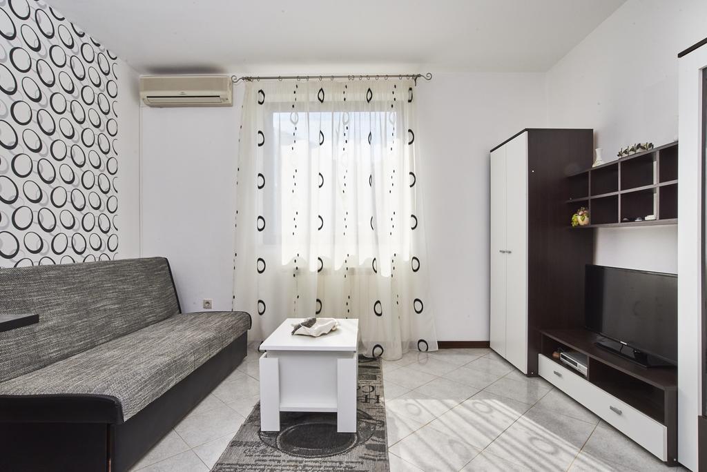 Lovely Roses Apartment Umag Ngoại thất bức ảnh