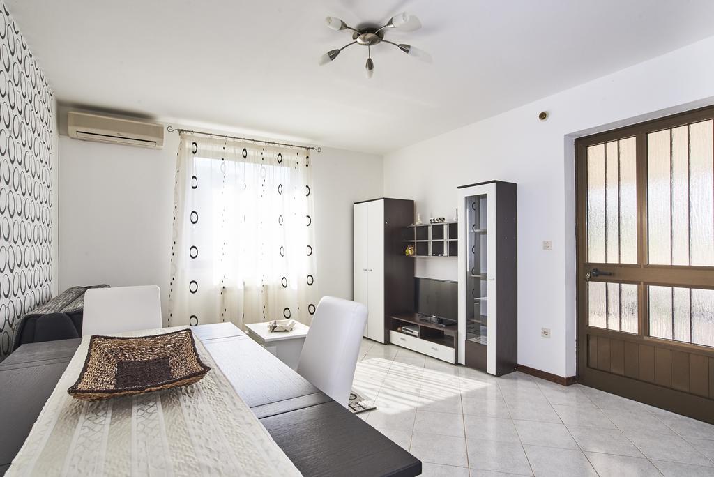 Lovely Roses Apartment Umag Ngoại thất bức ảnh