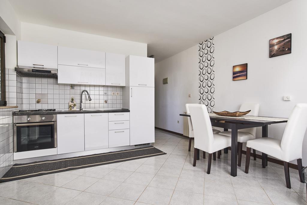 Lovely Roses Apartment Umag Ngoại thất bức ảnh