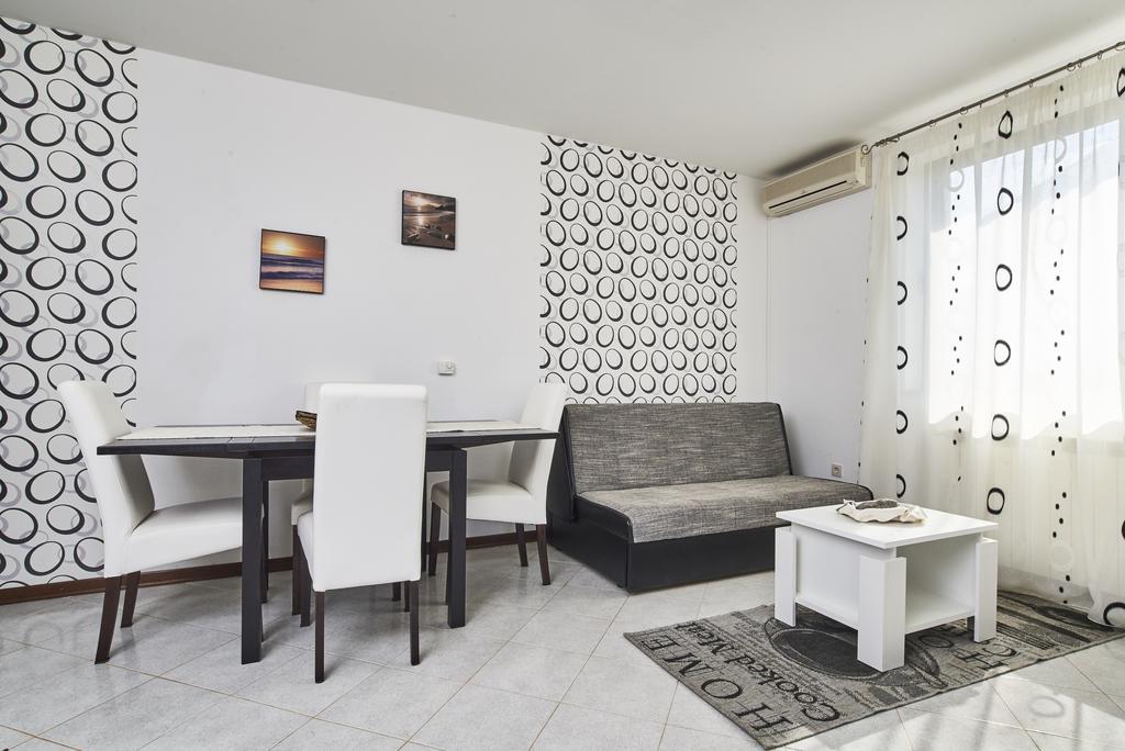 Lovely Roses Apartment Umag Ngoại thất bức ảnh