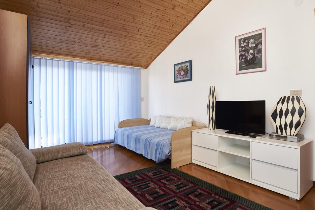 Lovely Roses Apartment Umag Ngoại thất bức ảnh